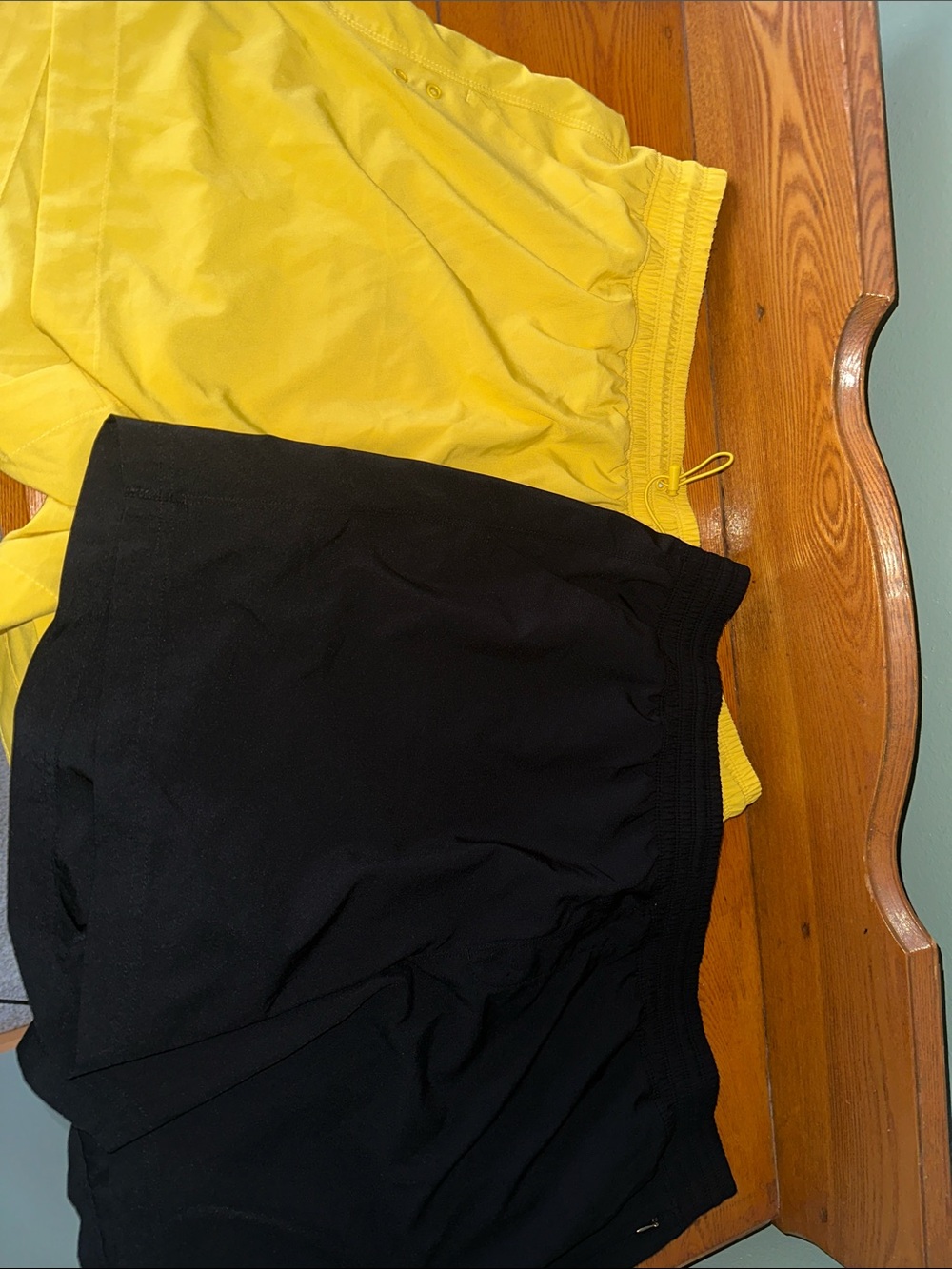 Old Navy StretchTech XL Athletic Shorts Yellow and black! Size X-Large